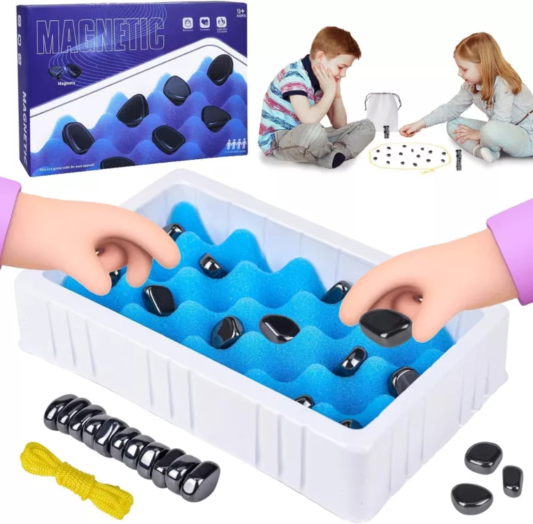 Kluster Magnetic Chess Game